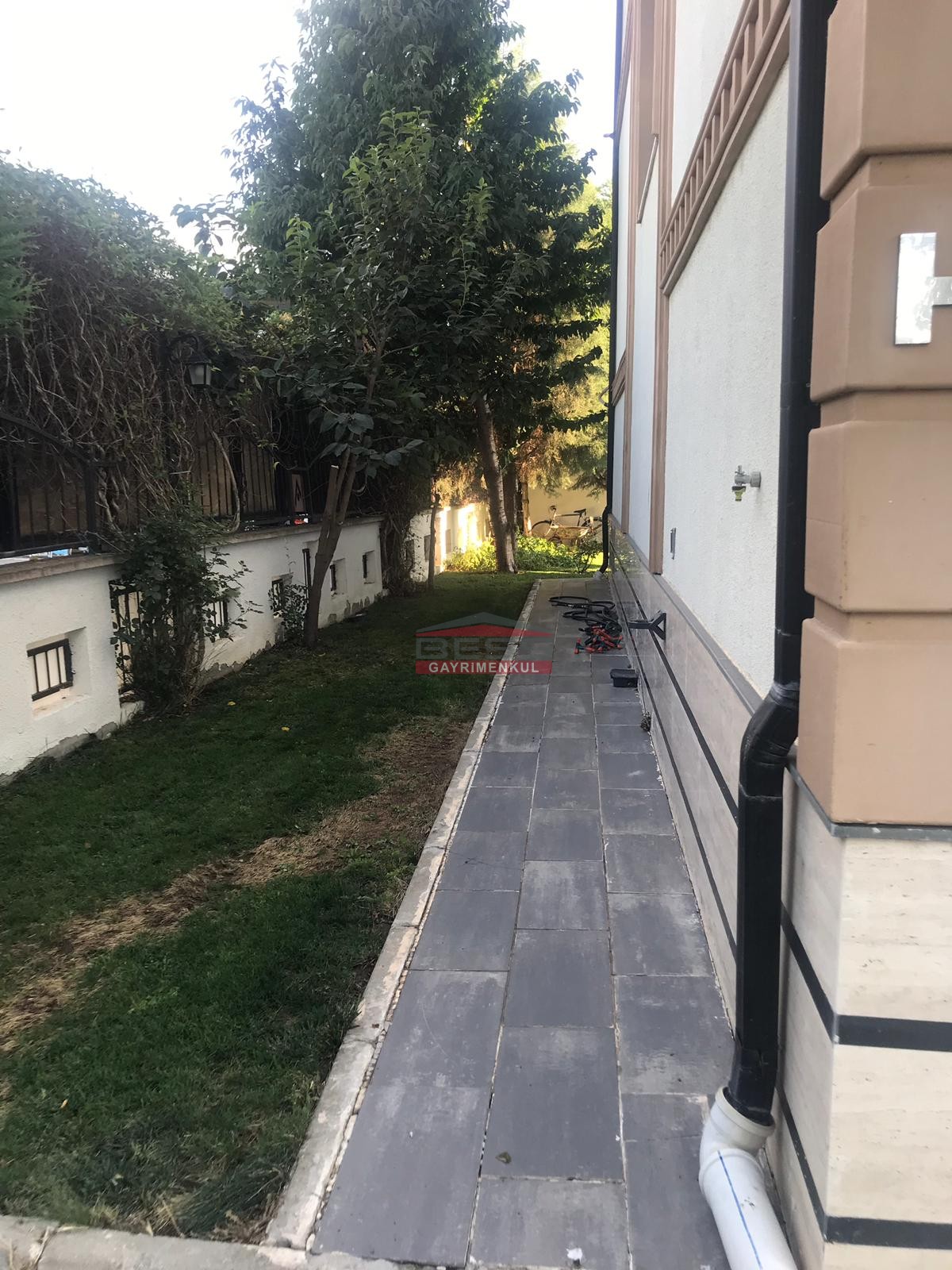 BESS GAYRİMENKUL�DEN BATIKENT�TE SİTE İÇİ HAVUZLU 5+1 GÜVENLİKLİ